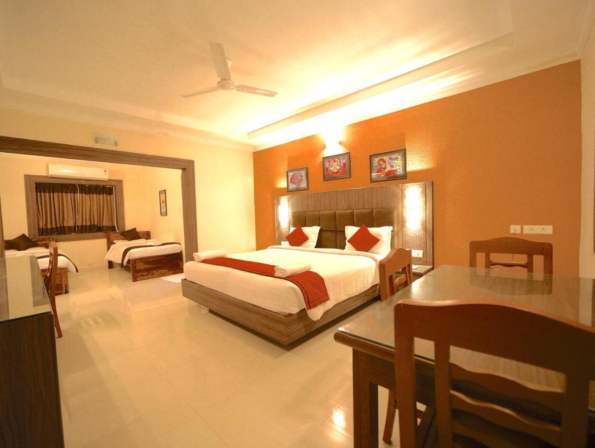Celebrity Resort - Near Isha Yoga Alandurai Luaran gambar