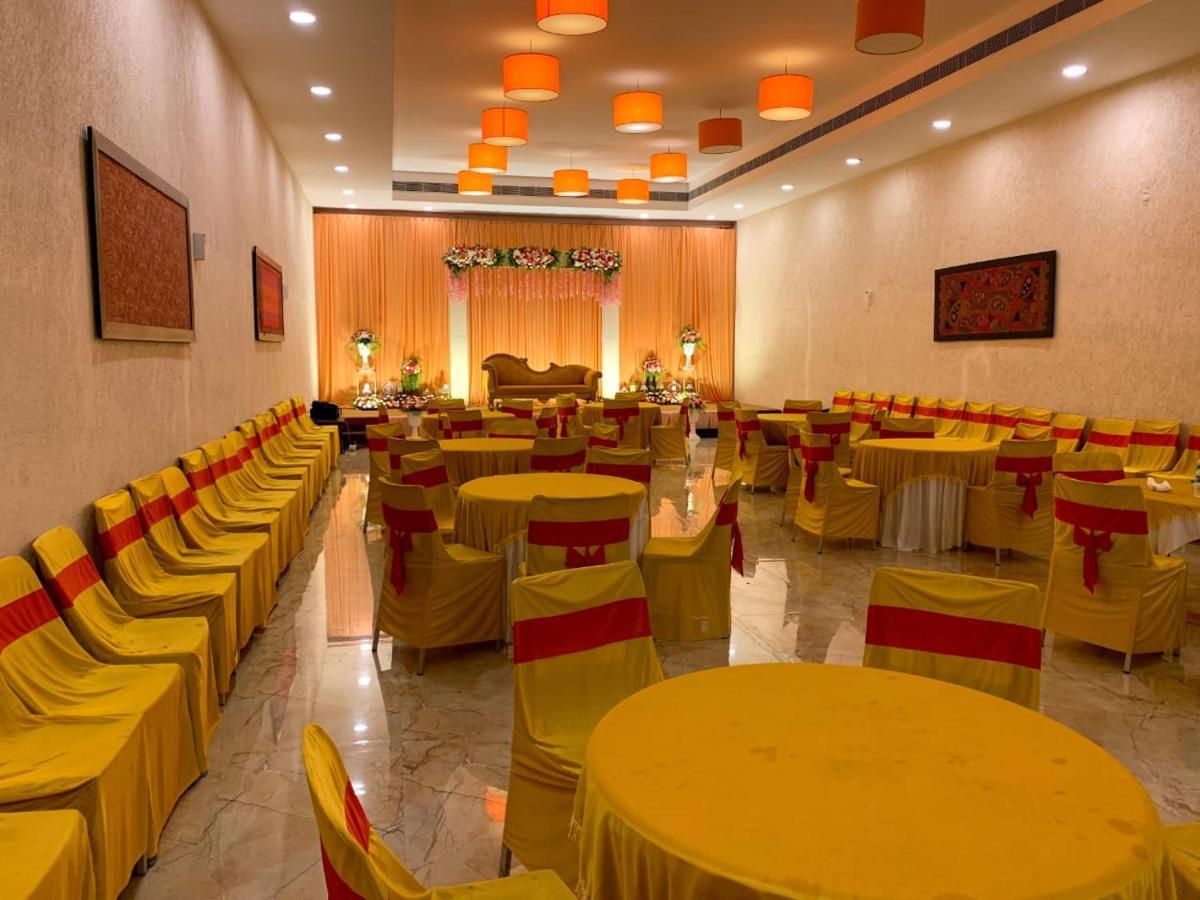 Celebrity Resort - Near Isha Yoga Alandurai Luaran gambar
